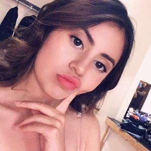 Meet your Posher, Brenda